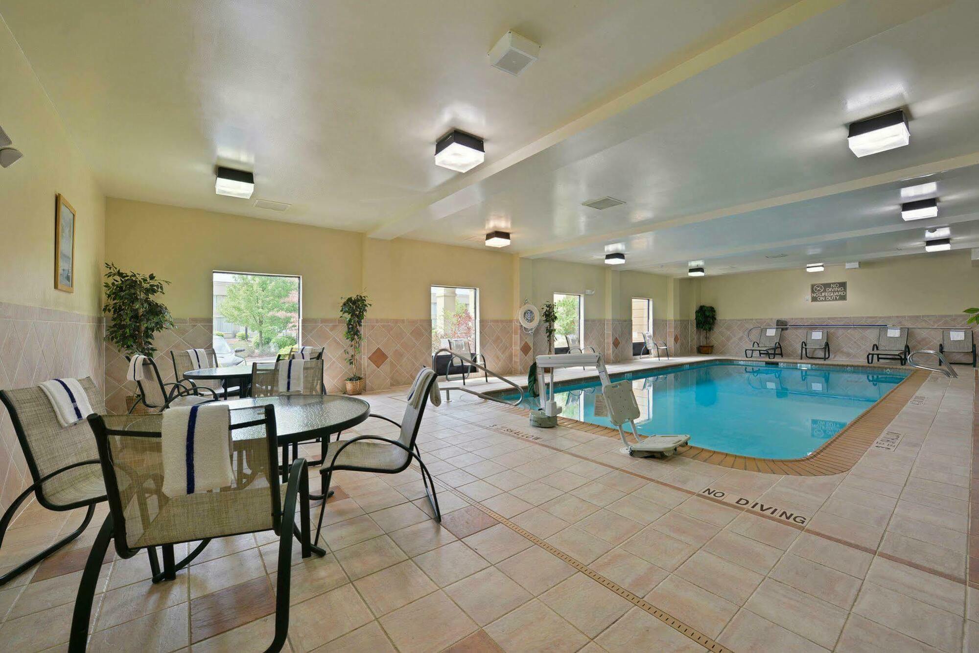 Hotel Hampton 3*