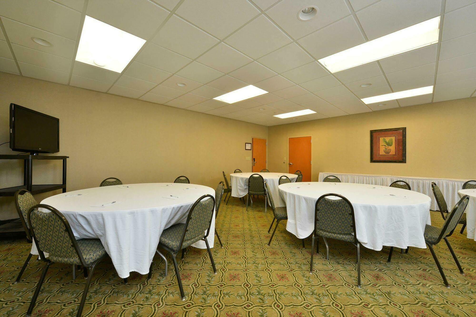 Hampton Hotel